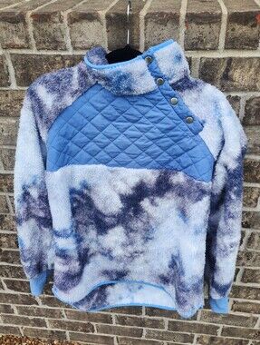 Plush Blue Tie-Dye Quilted Pullover Sweater